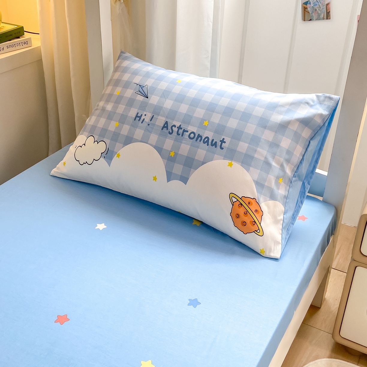 91家纺网 家纺一手货源 找家纺 博雅 2025新款全棉纯棉学生宿舍上下铺六件套-宇航员系列 滑板宇航员