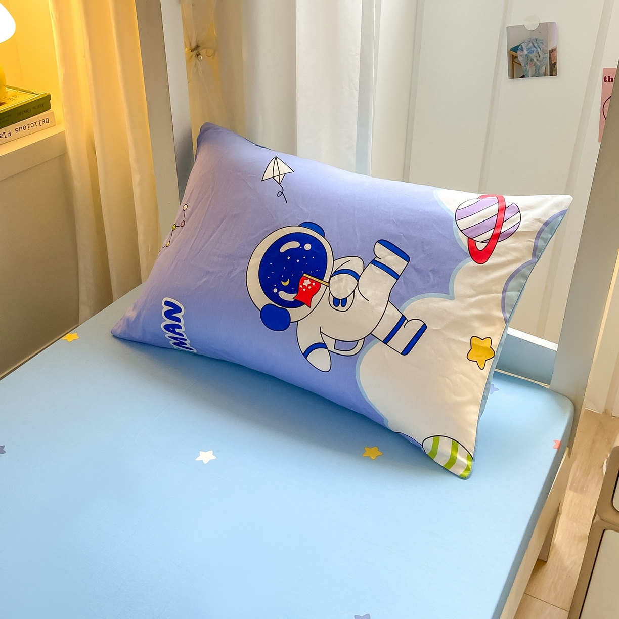 91家纺网 家纺一手货源 找家纺 博雅 2025新款全棉纯棉学生宿舍上下铺六件套-宇航员系列 太空漫步