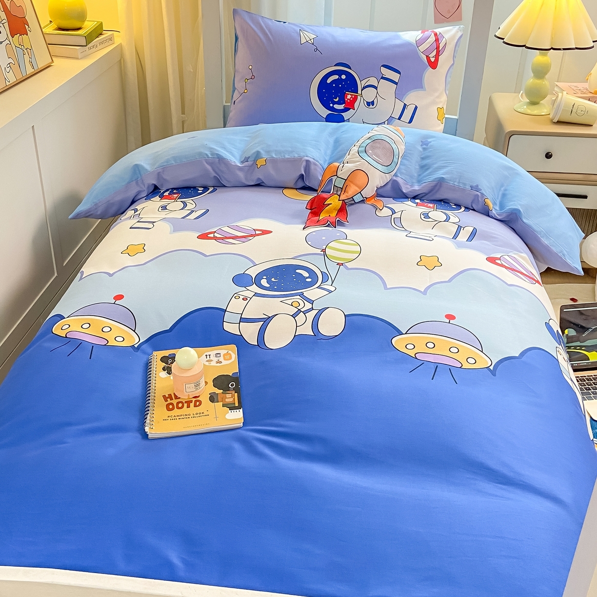 91家纺网 家纺一手货源 找家纺 博雅 2025新款全棉纯棉学生宿舍上下铺六件套-宇航员系列 太空漫步