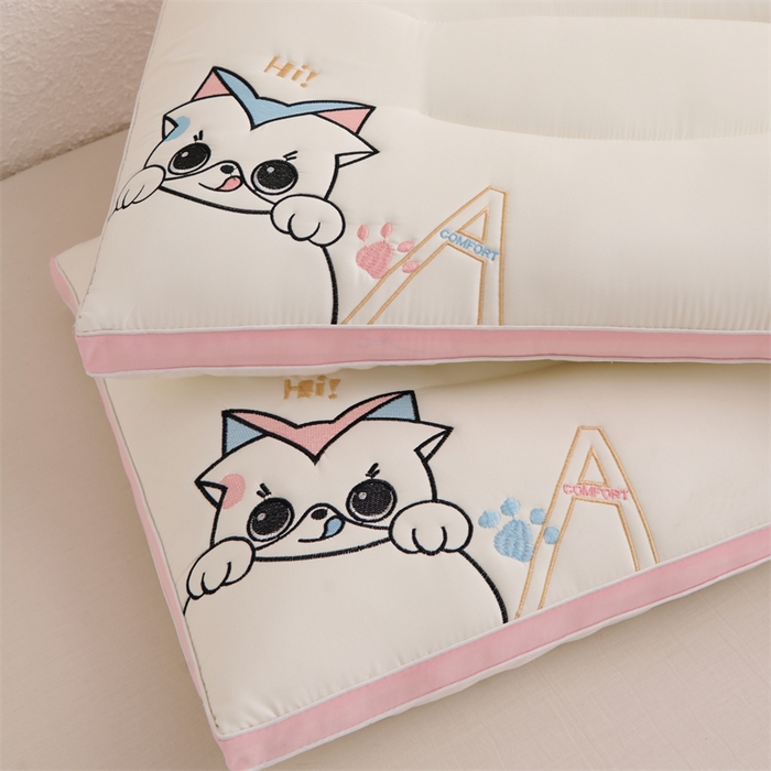 91家纺网 家纺一手货源 找家纺 蝶飞舞 2025新款萌萌猫情侣枕亲子学生枕头枕芯 萌萌猫-粉色 30*50cm