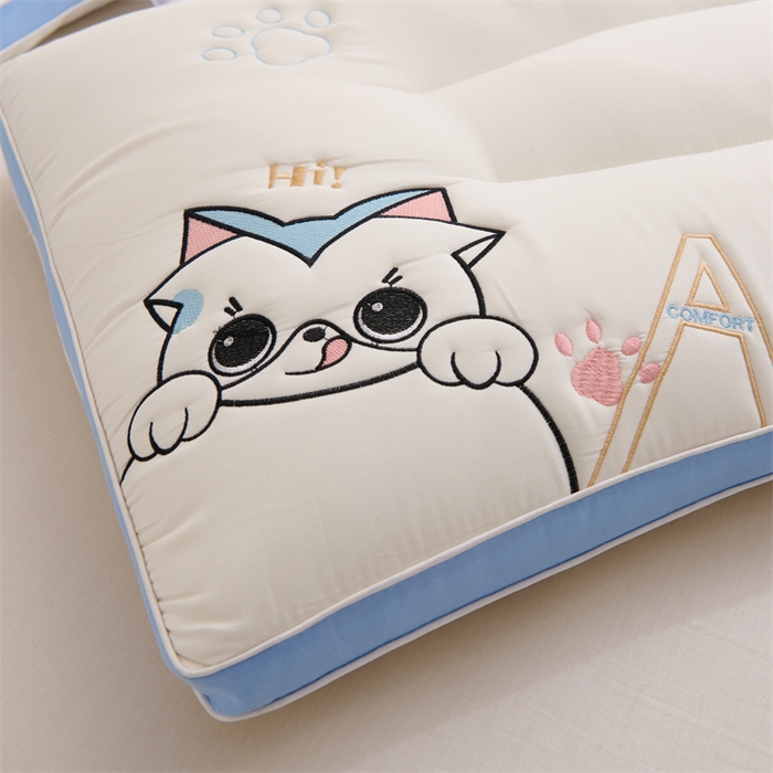 91家纺网 家纺一手货源 找家纺 蝶飞舞 2025新款萌萌猫情侣枕亲子学生枕头枕芯 萌萌猫-蓝色 48*74cm/900g