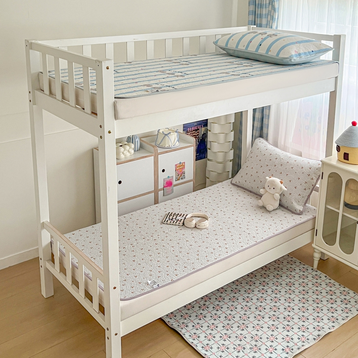 91家纺网 家纺一手货源 找家纺 沐纯家居 2025新款学生款双面纯棉棉花床盖三件套 小樱桃