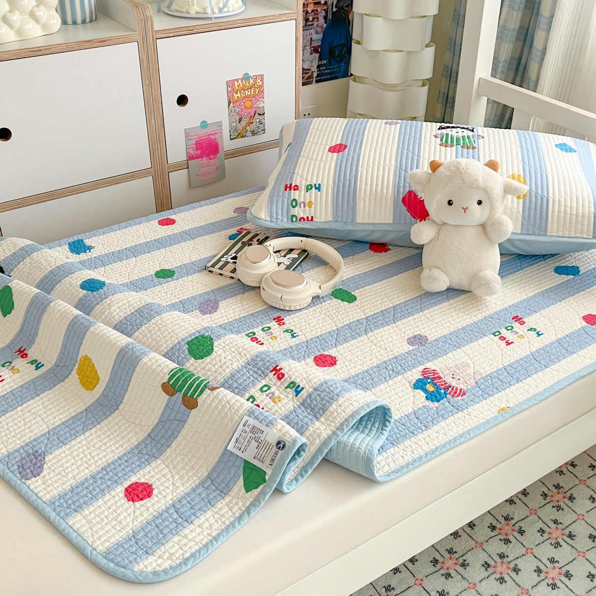 91家纺网 家纺一手货源 找家纺 沐纯家居 2025新款学生款双面纯棉棉花床盖三件套 快乐伙伴