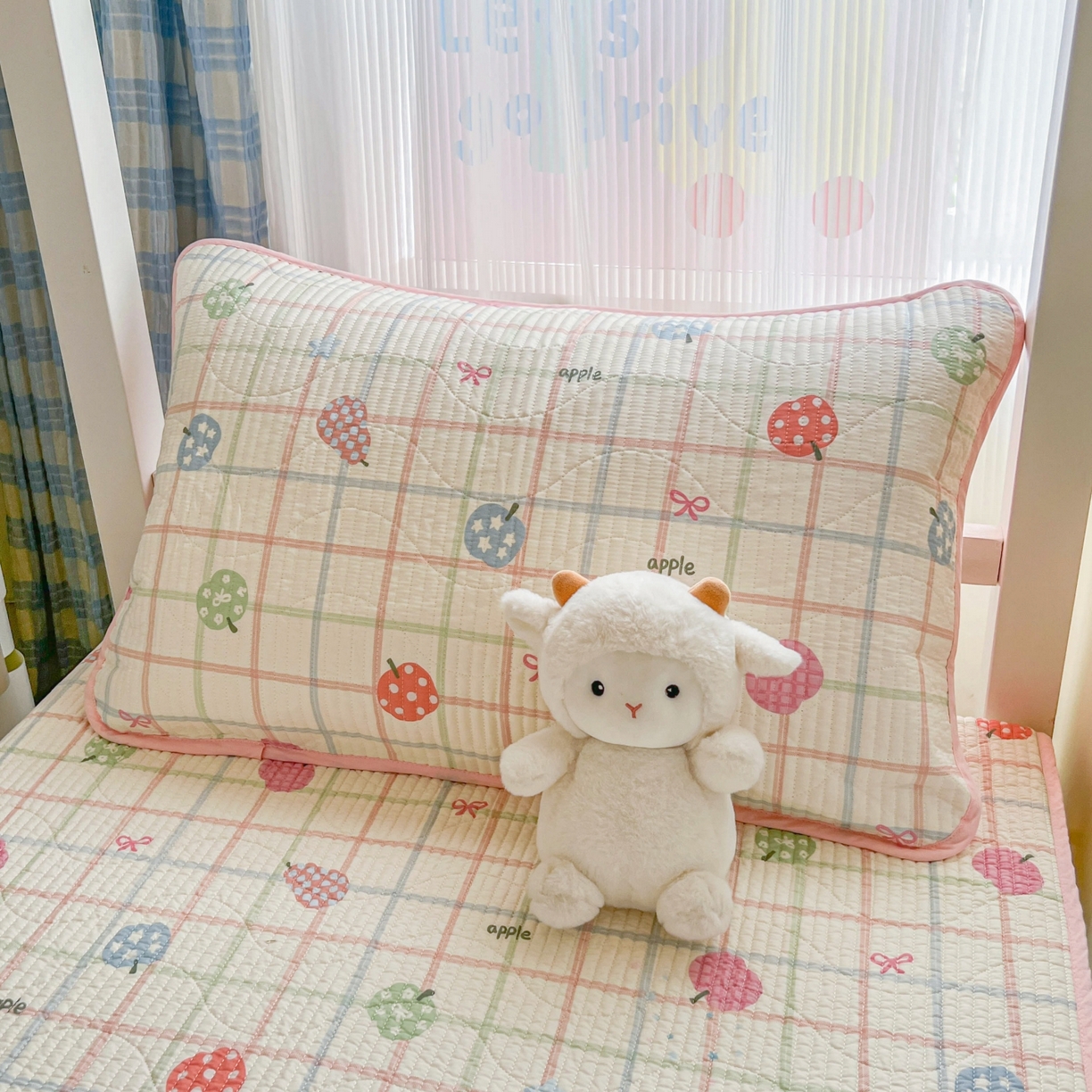 91家纺网 家纺一手货源 找家纺 沐纯家居 2025新款学生款双面纯棉棉花床盖三件套 苹果派