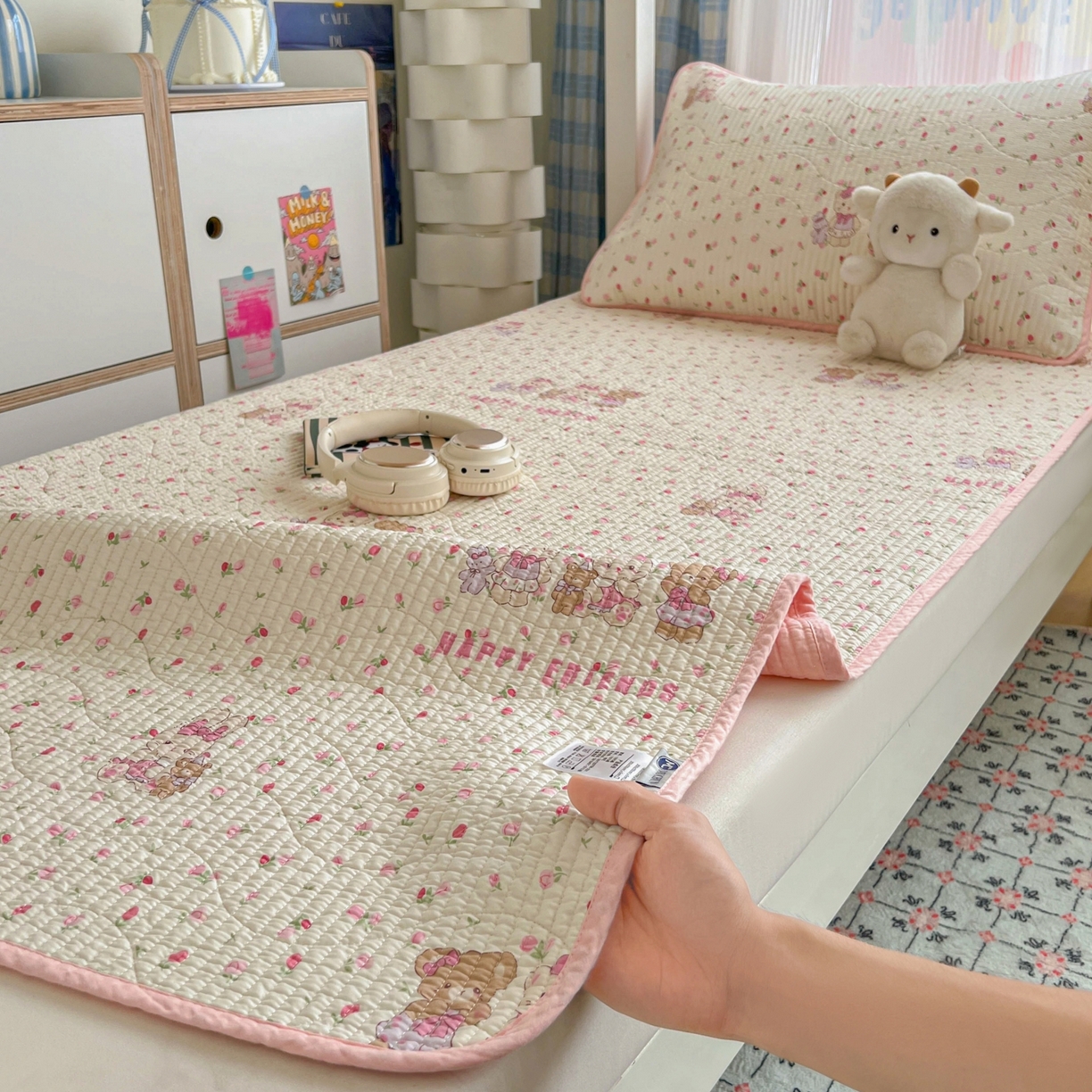 91家纺网 家纺一手货源 找家纺 沐纯家居 2025新款学生款双面纯棉棉花床盖三件套 安妮