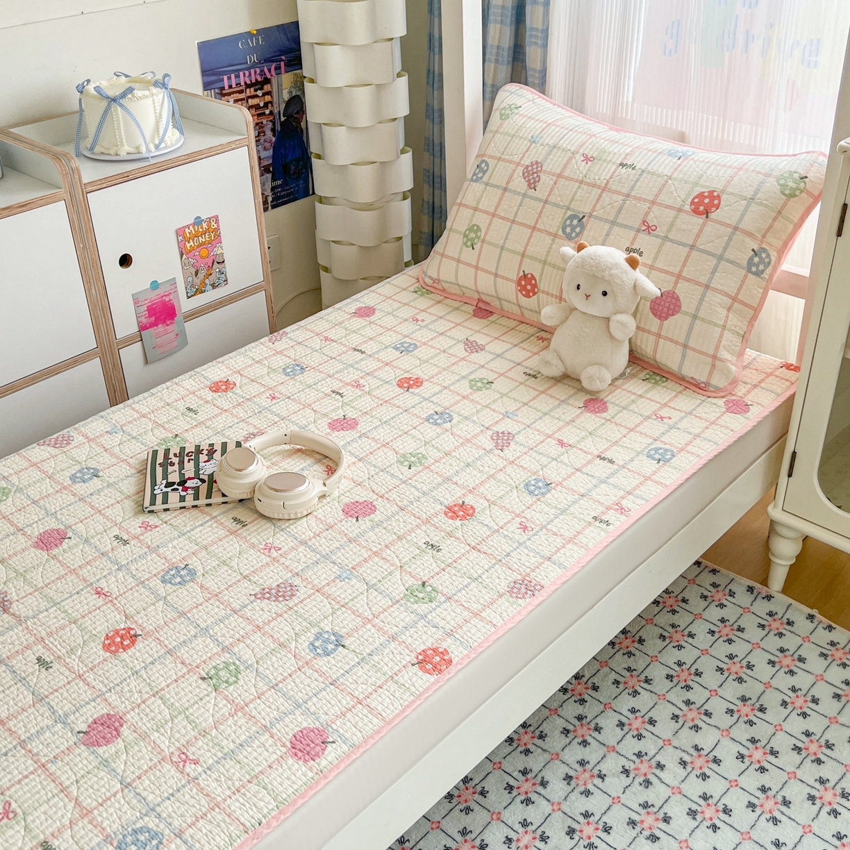 91家纺网 家纺一手货源 找家纺 沐纯家居 2025新款学生款双面纯棉棉花床盖三件套 苹果派