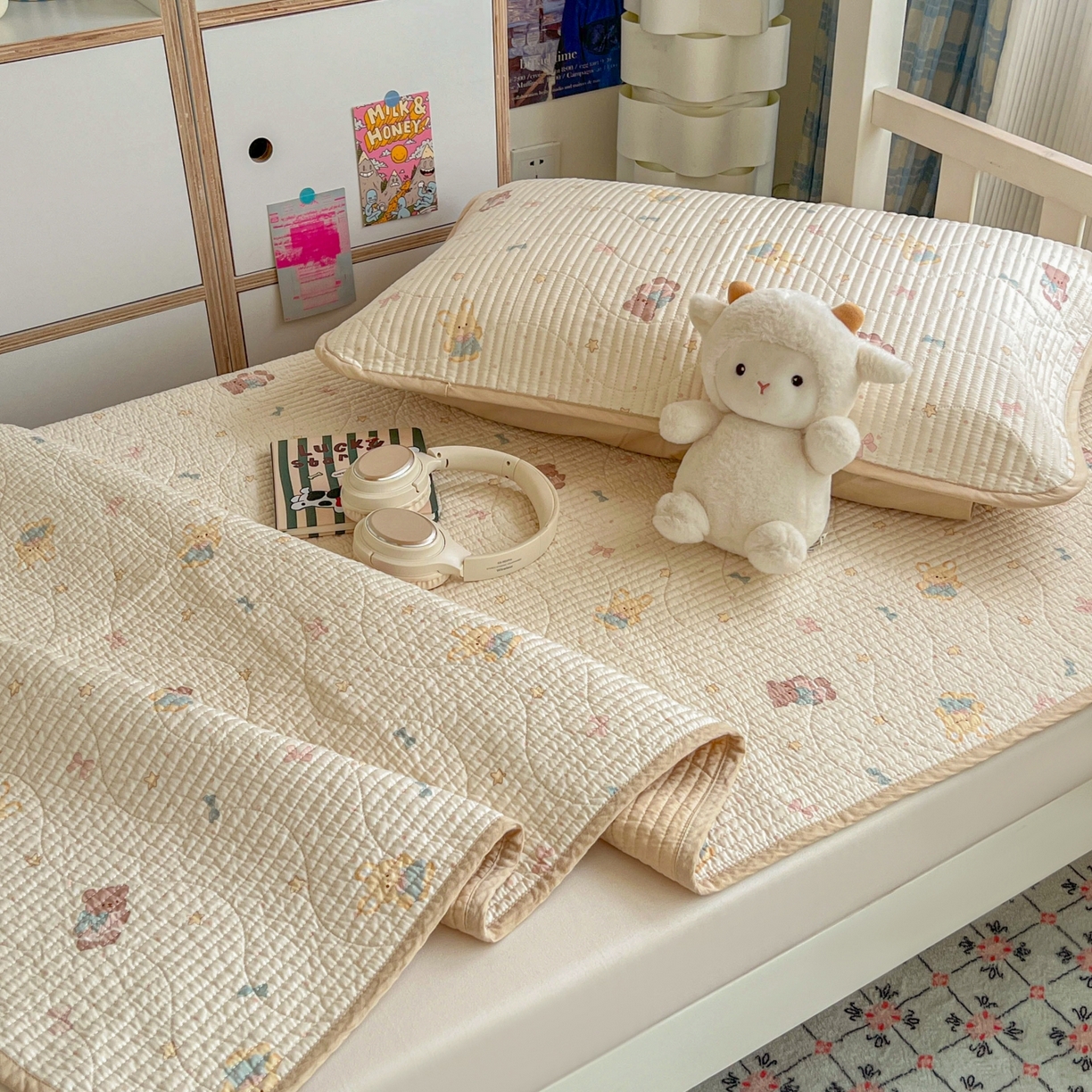 91家纺网 家纺一手货源 找家纺 沐纯家居 2025新款学生款双面纯棉棉花床盖三件套 爱星熊