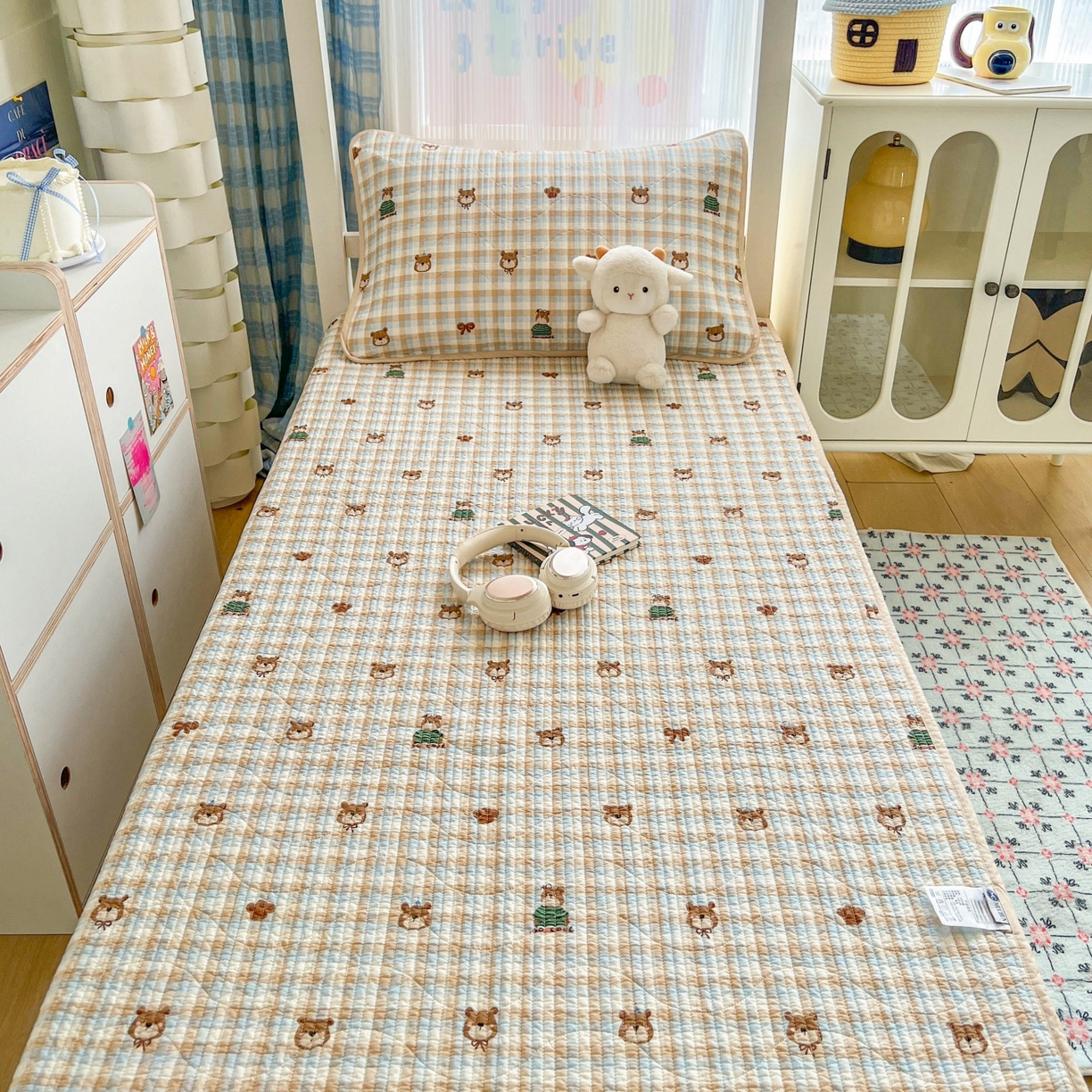 91家纺网 家纺一手货源 找家纺 沐纯家居 2025新款学生款双面纯棉棉花床盖三件套 熊出没