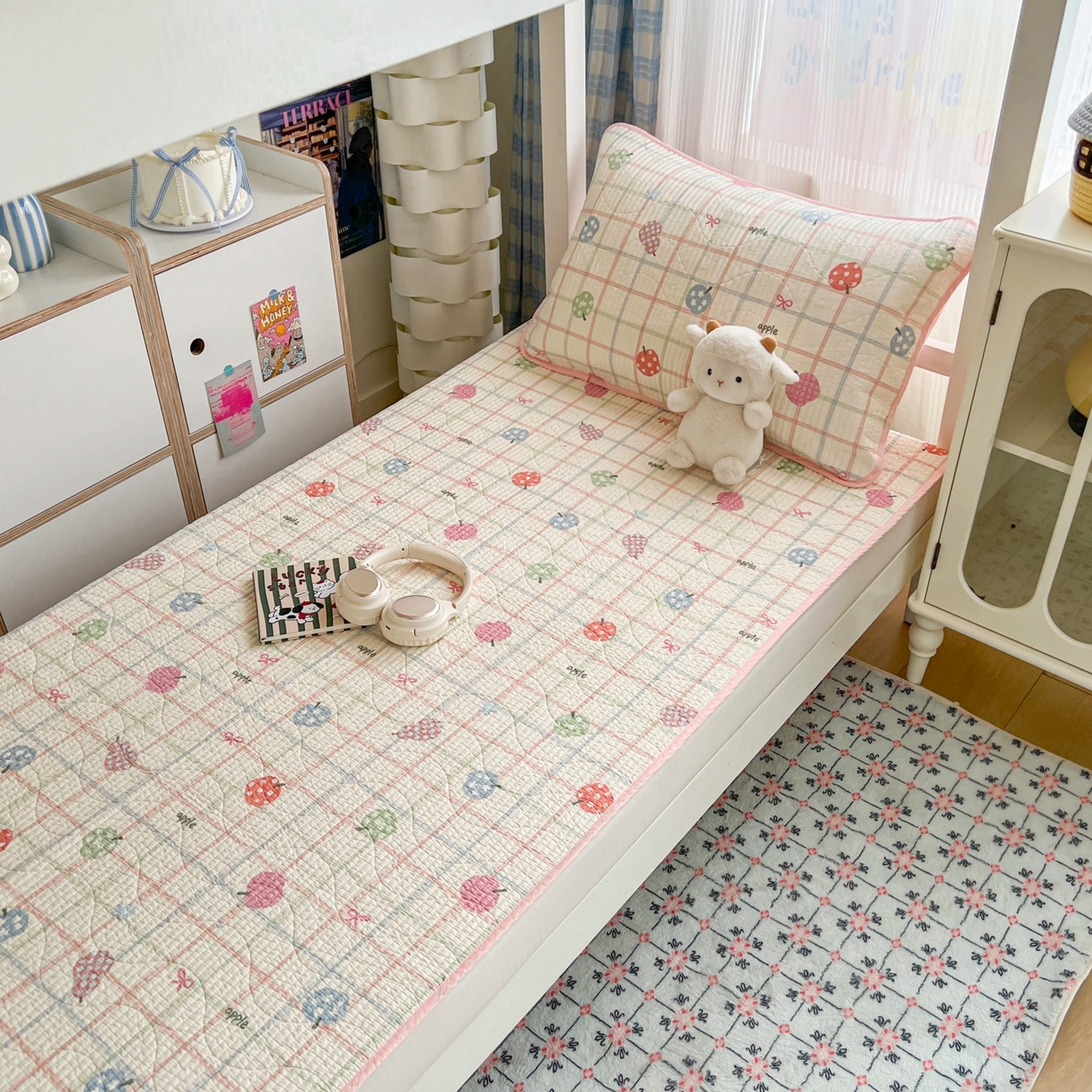 91家纺网 家纺一手货源 找家纺 沐纯家居 2025新款学生款双面纯棉棉花床盖三件套 苹果派