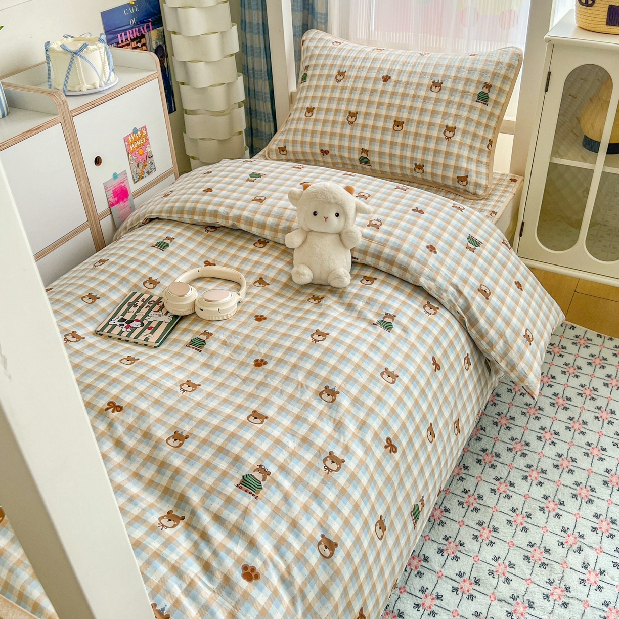 91家纺网 家纺一手货源 找家纺 沐纯家居 2025新款学生款双面纯棉棉花床盖三件套 熊出没