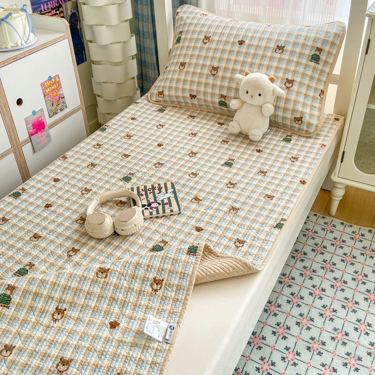 91家纺网 家纺一手货源 找家纺 沐纯家居 2025新款学生款双面纯棉棉花床盖三件套 熊出没