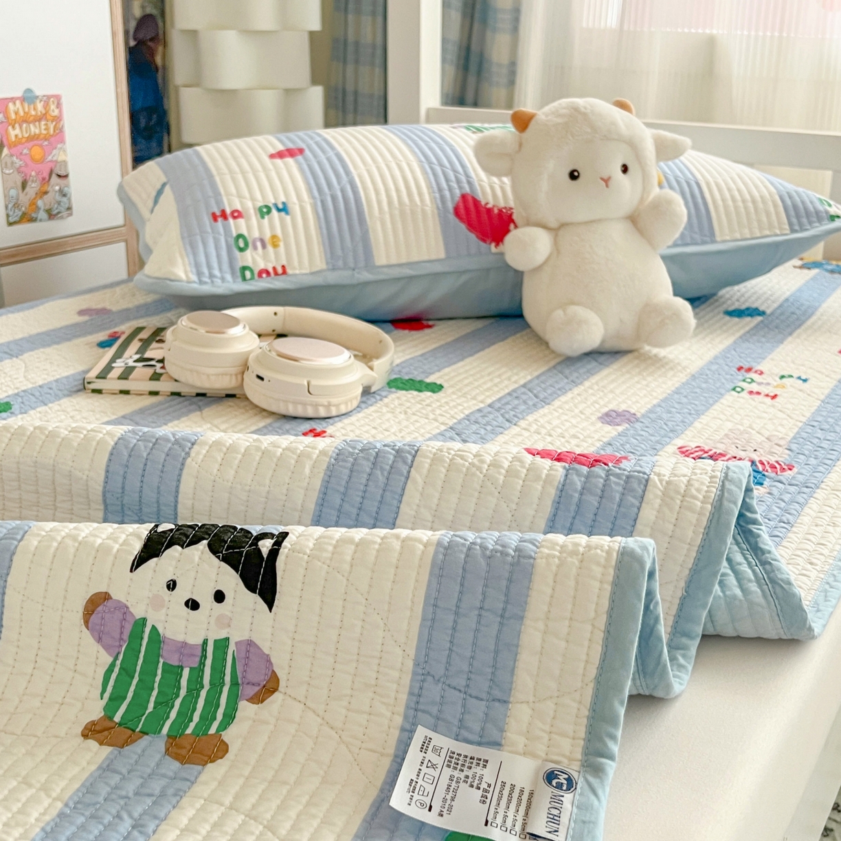 91家纺网 家纺一手货源 找家纺 沐纯家居 2025新款学生款双面纯棉棉花床盖三件套 快乐伙伴