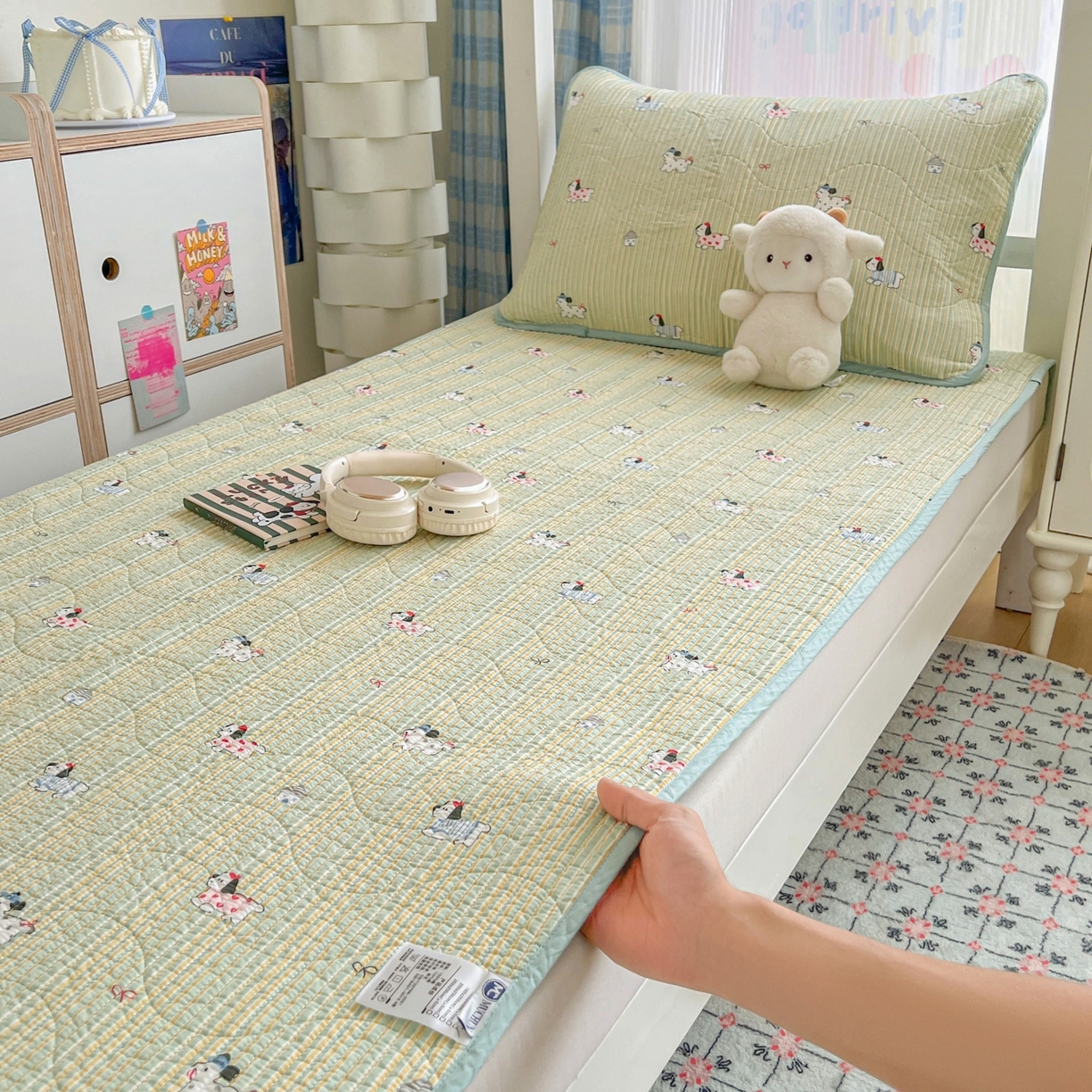 91家纺网 家纺一手货源 找家纺 沐纯家居 2025新款学生款双面纯棉棉花床盖三件套 狗狗乐园