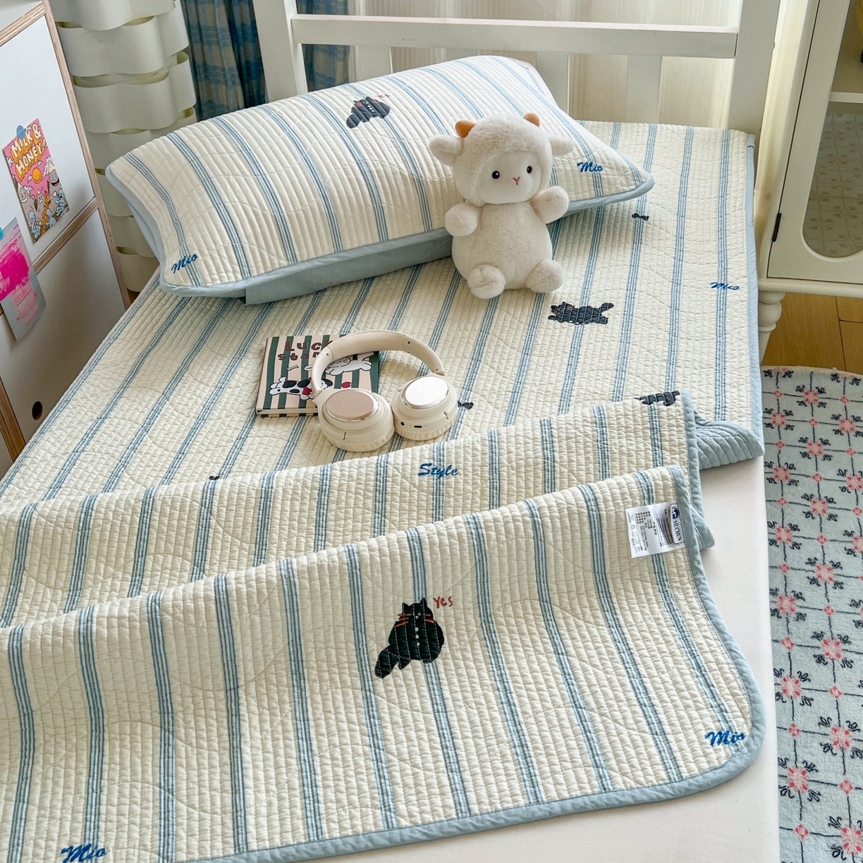 91家纺网 家纺一手货源 找家纺 沐纯家居 2025新款学生款双面纯棉棉花床盖三件套 猫咪呼呼