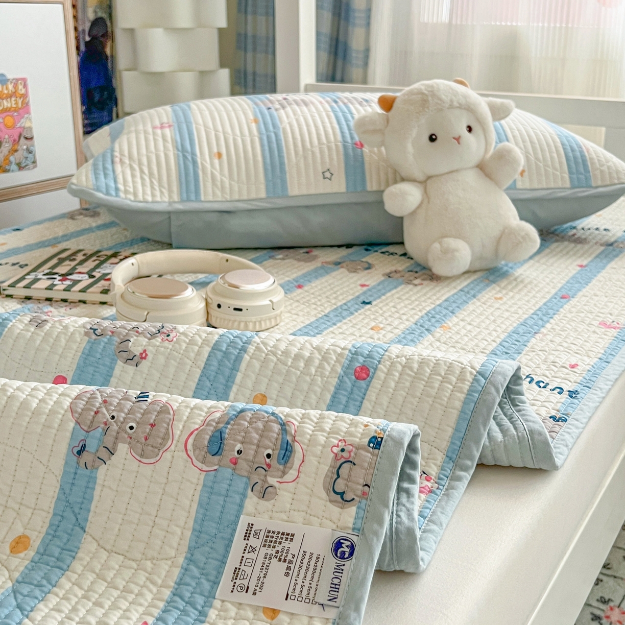 91家纺网 家纺一手货源 找家纺 沐纯家居 2025新款学生款双面纯棉棉花床盖三件套 三只小象