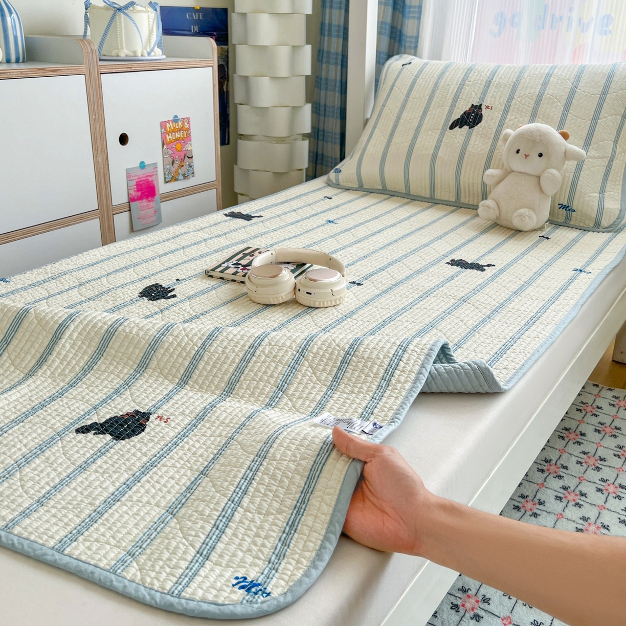 91家纺网 家纺一手货源 找家纺 沐纯家居 2025新款学生款双面纯棉棉花床盖三件套 猫咪呼呼