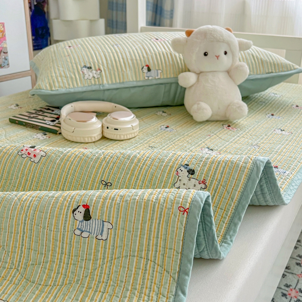 91家纺网 家纺一手货源 找家纺 沐纯家居 2025新款学生款双面纯棉棉花床盖三件套 狗狗乐园