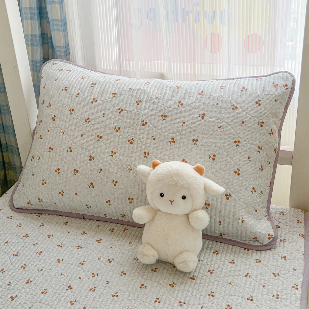 91家纺网 家纺一手货源 找家纺 沐纯家居 2025新款学生款双面纯棉棉花床盖三件套 小樱桃