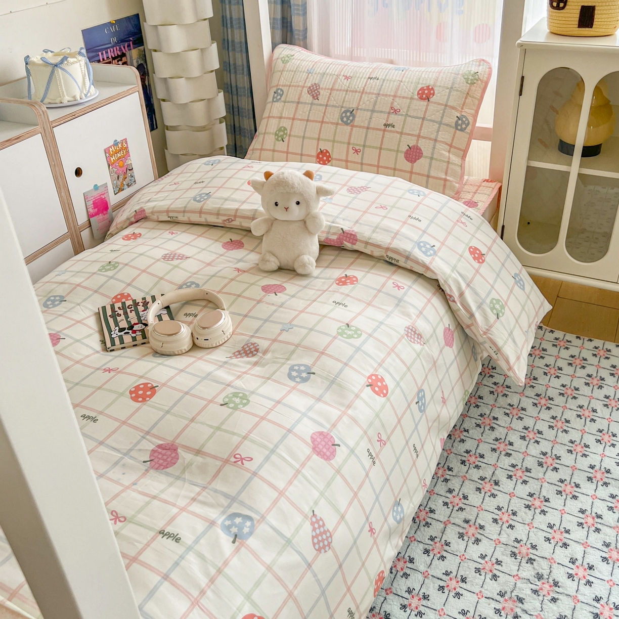 91家纺网 家纺一手货源 找家纺 沐纯家居 2025新款学生款双面纯棉棉花床盖三件套 苹果派