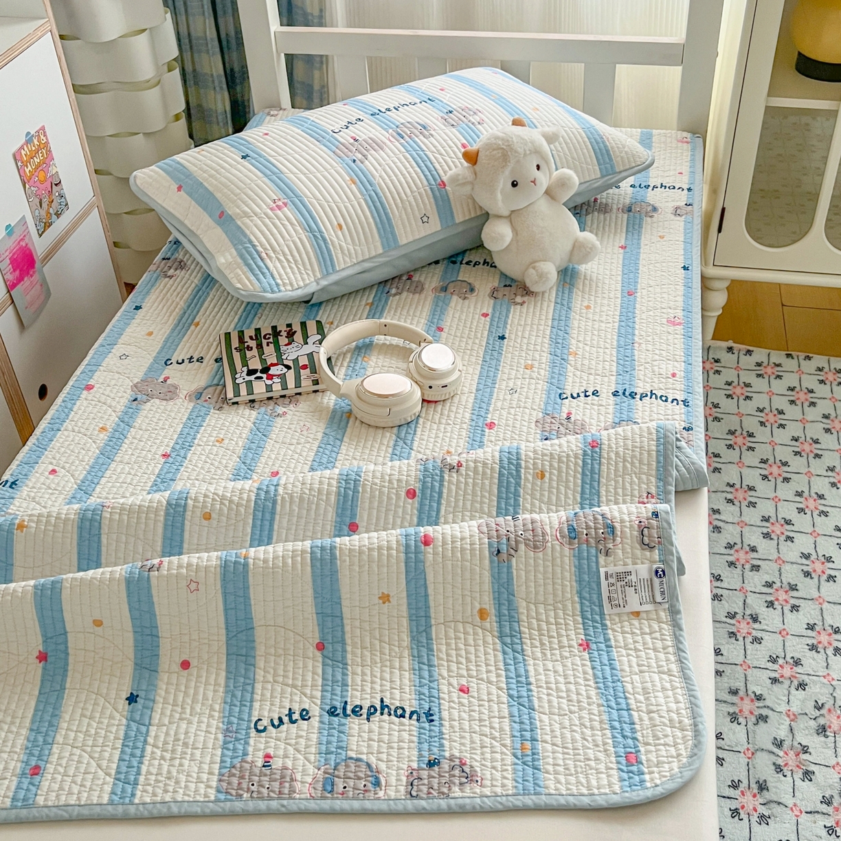 91家纺网 家纺一手货源 找家纺 沐纯家居 2025新款学生款双面纯棉棉花床盖三件套 三只小象