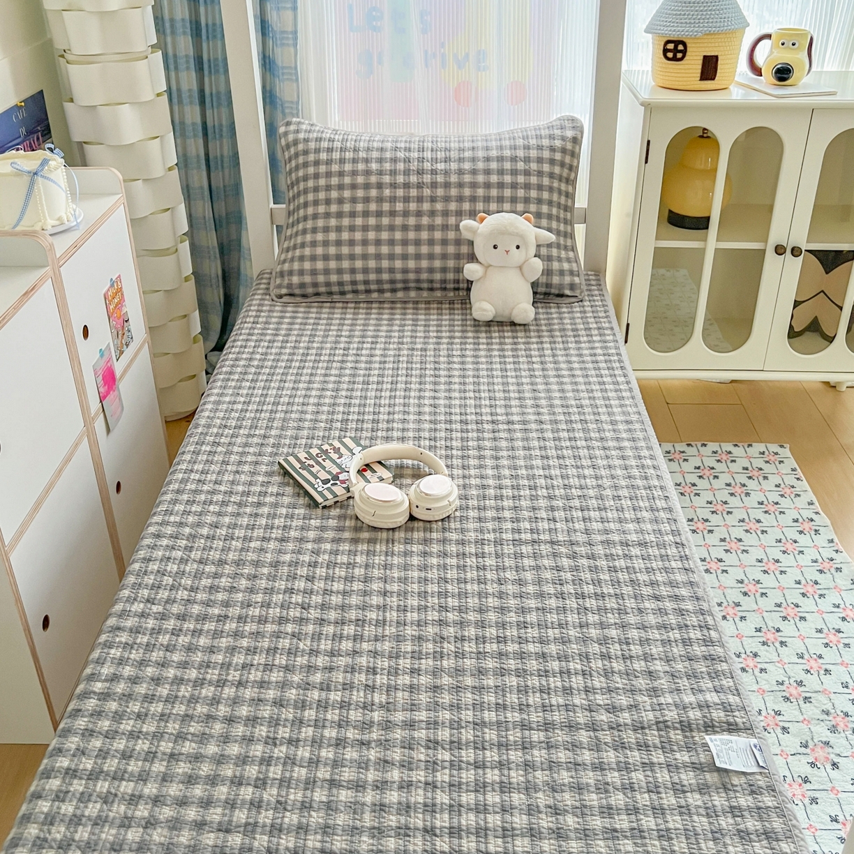 91家纺网 家纺一手货源 找家纺 沐纯家居 2025新款学生款双面纯棉棉花床盖三件套 时光漫调