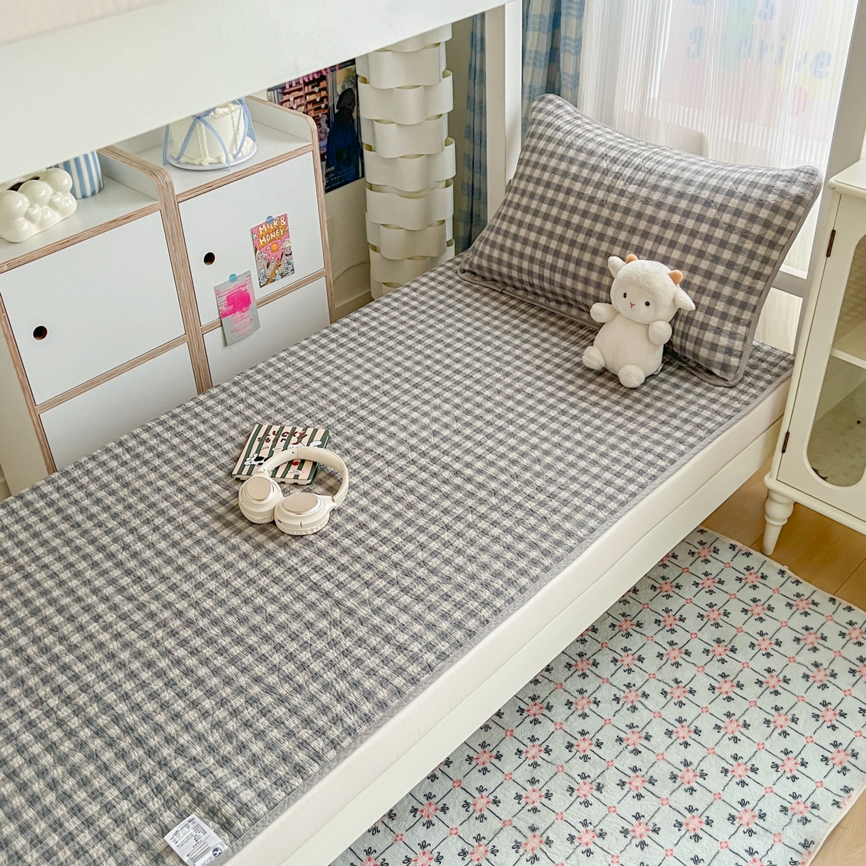 91家纺网 家纺一手货源 找家纺 沐纯家居 2025新款学生款双面纯棉棉花床盖三件套 时光漫调