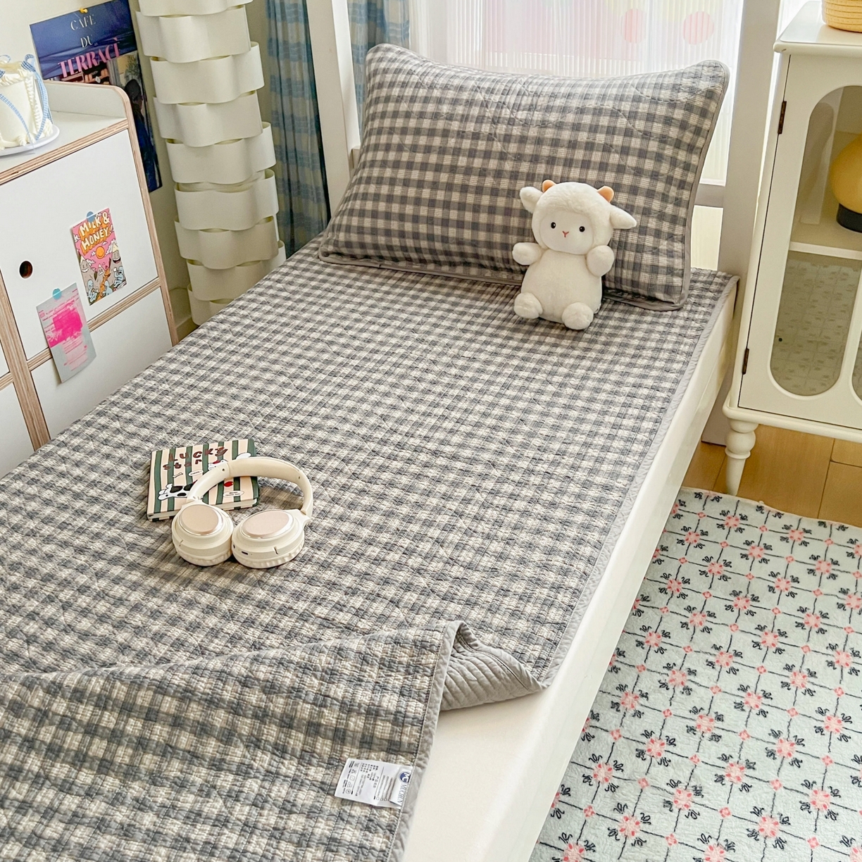 91家纺网 家纺一手货源 找家纺 沐纯家居 2025新款学生款双面纯棉棉花床盖三件套 时光漫调