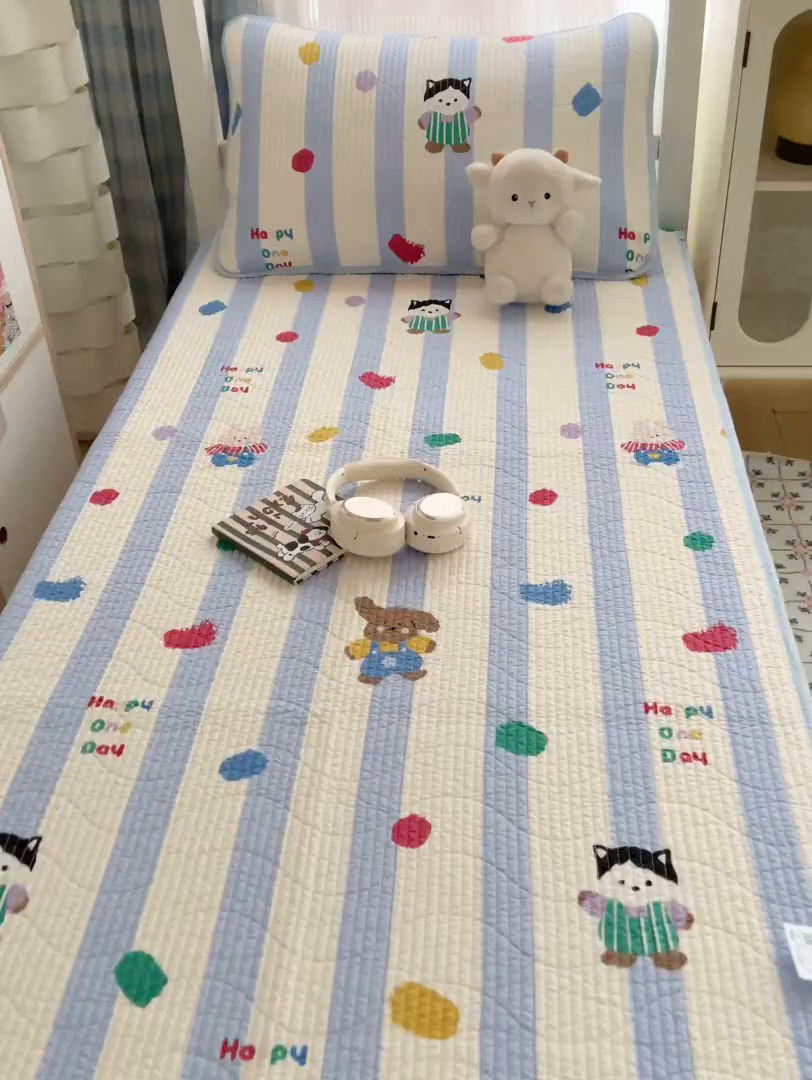 91家纺网 家纺一手货源 找家纺 沐纯家居 2025新款学生款双面纯棉棉花床盖三件套 快乐伙伴