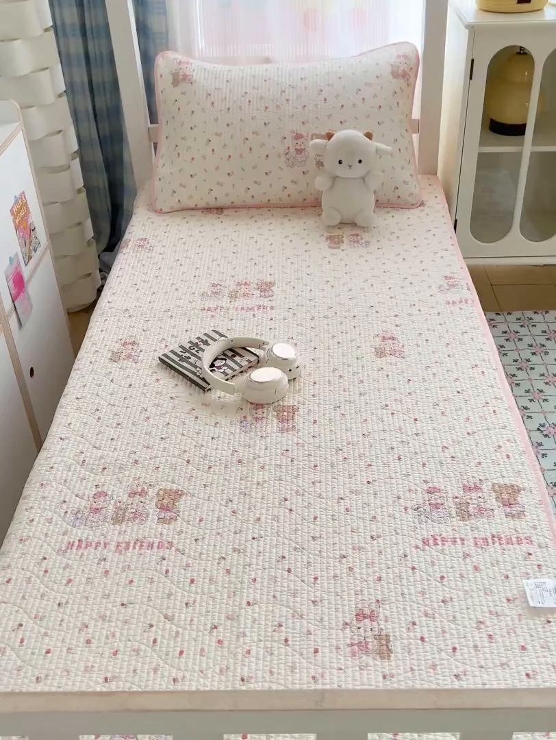 91家纺网 家纺一手货源 找家纺 沐纯家居 2025新款学生款双面纯棉棉花床盖三件套 安妮