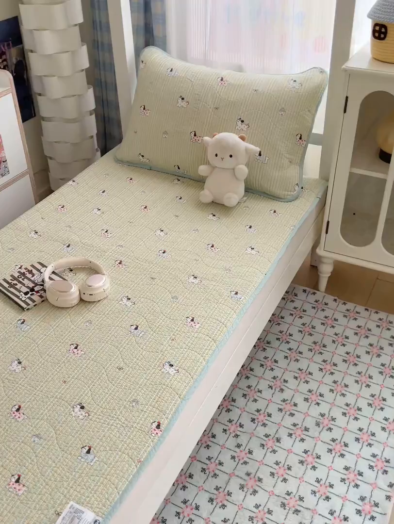 91家纺网 家纺一手货源 找家纺 沐纯家居 2025新款学生款双面纯棉棉花床盖三件套 狗狗乐园