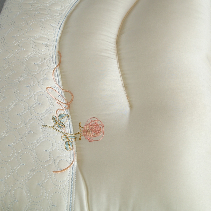 91家纺网 家纺一手货源 找家纺 （总）蝶飞舞 2025新款莱赛尔蚕丝蛋白枕头枕芯