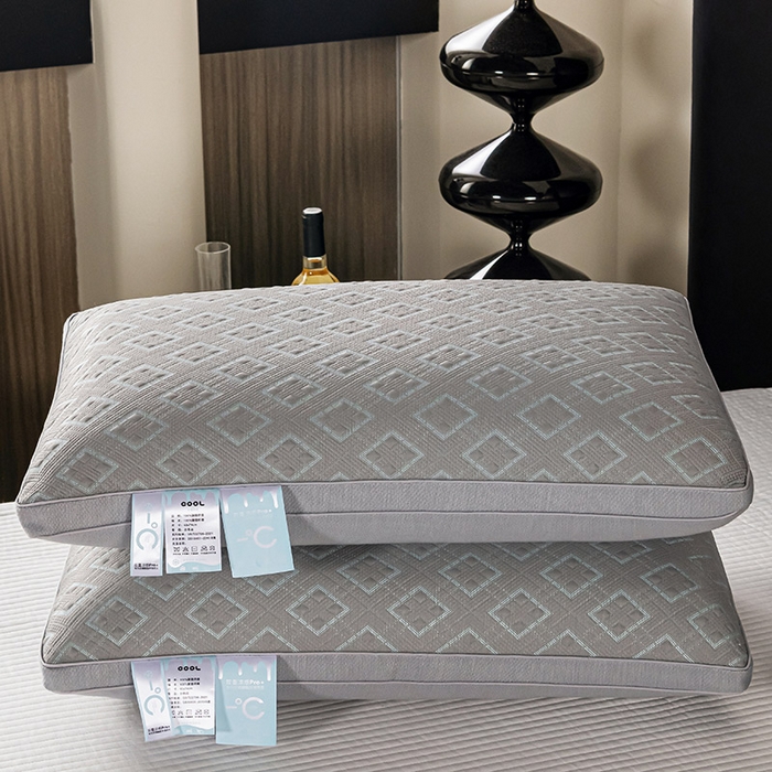 91家纺网 家纺一手货源 找家纺 蝶飞舞 2025新款A类凉感丝黑曼巴风枕头枕芯 舒适枕-菱型 48*74cm