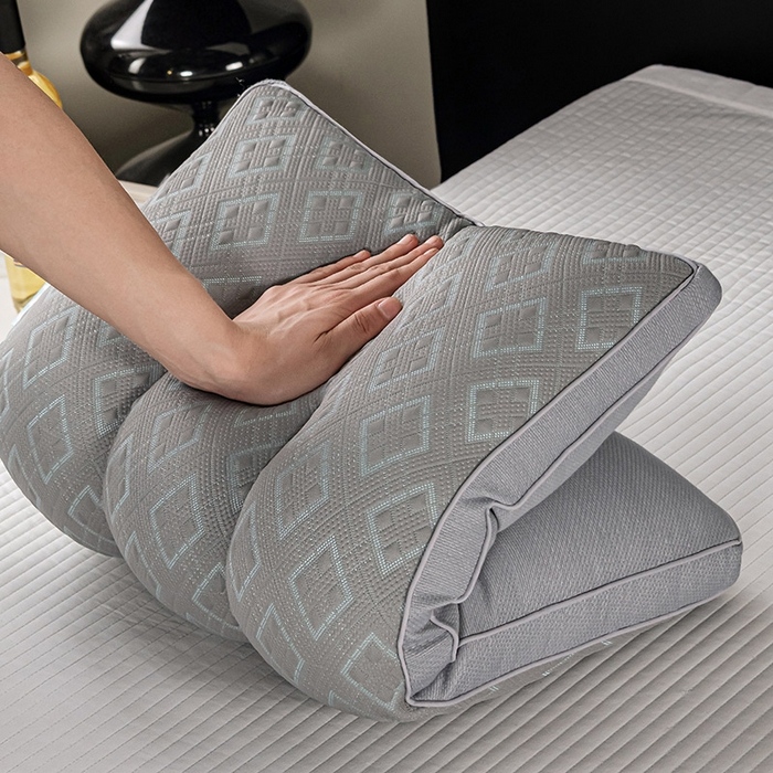 91家纺网 家纺一手货源 找家纺 蝶飞舞 2025新款A类凉感丝黑曼巴风枕头枕芯 保健枕-菱型 48*74cm