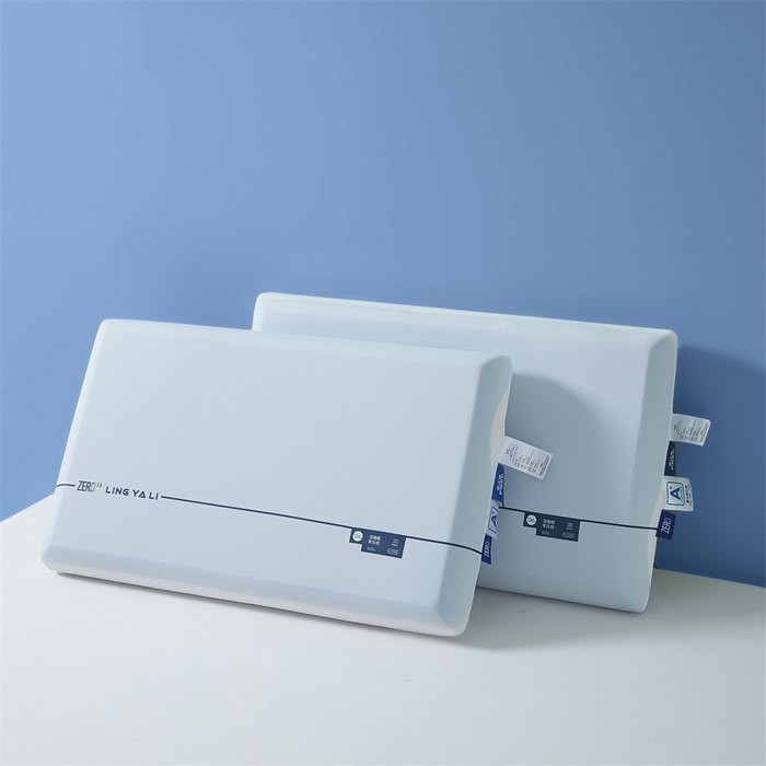 91家纺网 家纺一手货源 找家纺 蝶飞舞 2025新款【源头厂家】零压记忆枕枕头枕芯慢回弹枕 内芯双拼聚氨酯 白+蓝70*42*6cm 记忆枕/不含纸盒