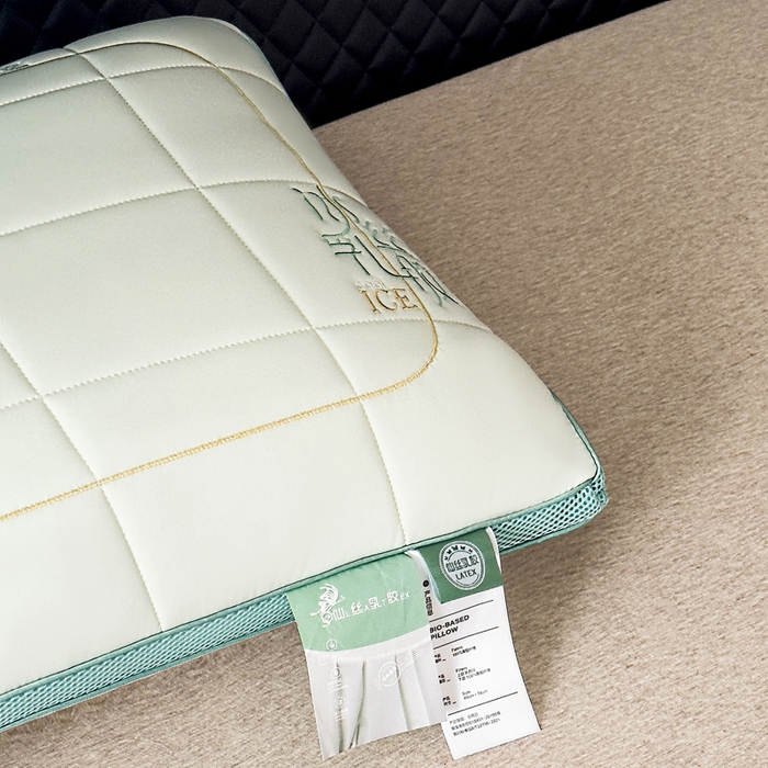 91家纺网 家纺一手货源 找家纺 蝶飞舞 2025新款刺绣冰丝乳胶面包枕枕头枕芯 护颈助眠冰丝面包枕 绿色/900g 48*74cm