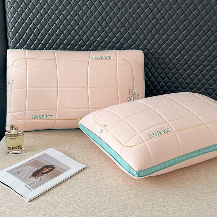 91家纺网 家纺一手货源 找家纺 蝶飞舞 2025新款刺绣冰丝乳胶面包枕枕头枕芯 护颈助眠冰丝面包枕 粉色/1000g 48*74cm