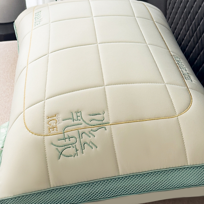 91家纺网 家纺一手货源 找家纺 蝶飞舞 2025新款刺绣冰丝乳胶面包枕枕头枕芯 护颈助眠冰丝面包枕 绿色/1000g 48*74cm