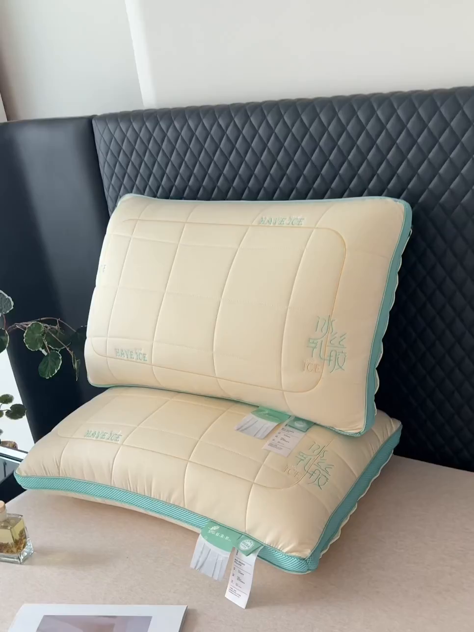 91家纺网 家纺一手货源 找家纺 蝶飞舞 2025新款刺绣冰丝乳胶面包枕枕头枕芯 护颈助眠冰丝面包枕 黄色/1000g 48*74cm