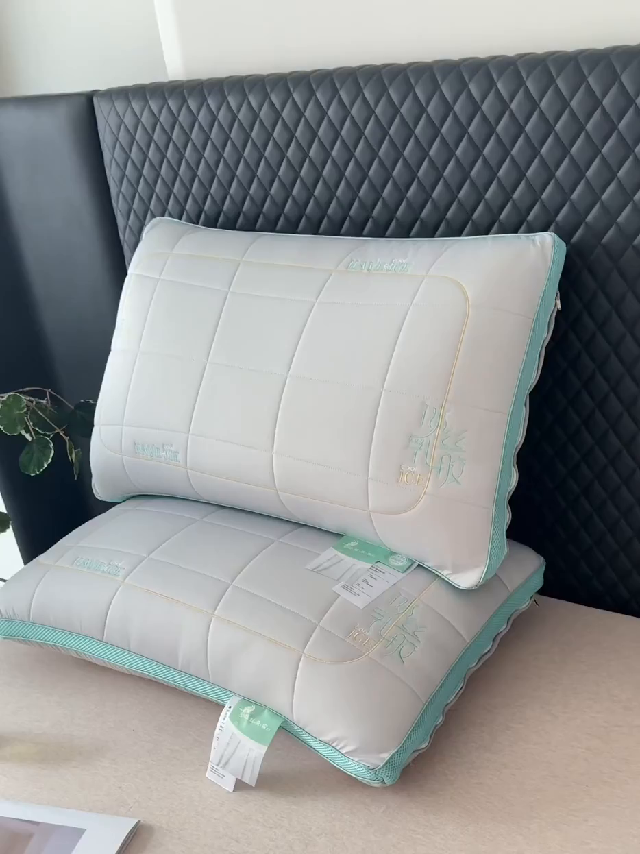 91家纺网 家纺一手货源 找家纺 蝶飞舞 2025新款刺绣冰丝乳胶面包枕枕头枕芯 护颈助眠冰丝面包枕 灰色/1000g 48*74cm