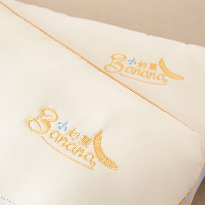 91家纺网 家纺一手货源 找家纺 蝶飞舞 2025年新款小奶蕉乳胶层枕头枕芯舒睡枕芯枕头 娇生惯养小奶蕉 小奶蕉-泡泡蓝 48*74cm/1000g