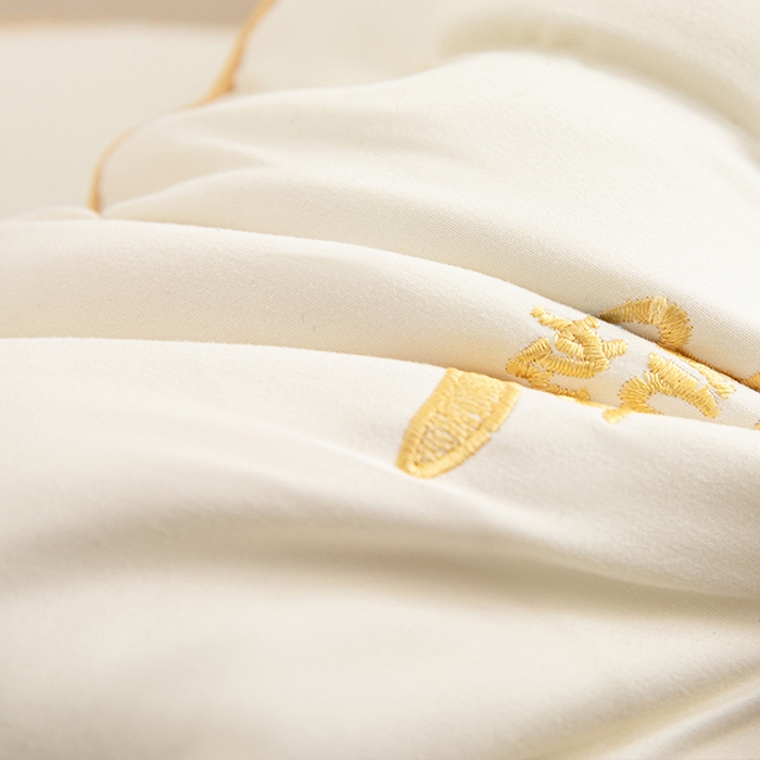 91家纺网 家纺一手货源 找家纺 蝶飞舞 2025年新款小奶蕉乳胶层枕头枕芯舒睡枕芯枕头 娇生惯养小奶蕉 小奶蕉-泡泡蓝 48*74/900g