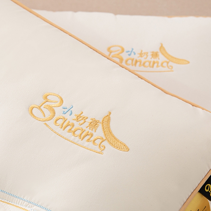 91家纺网 家纺一手货源 找家纺 蝶飞舞 2025年新款小奶蕉乳胶层枕头枕芯舒睡枕芯枕头 娇生惯养小奶蕉 小奶蕉-香蕉紫 48*74/900g