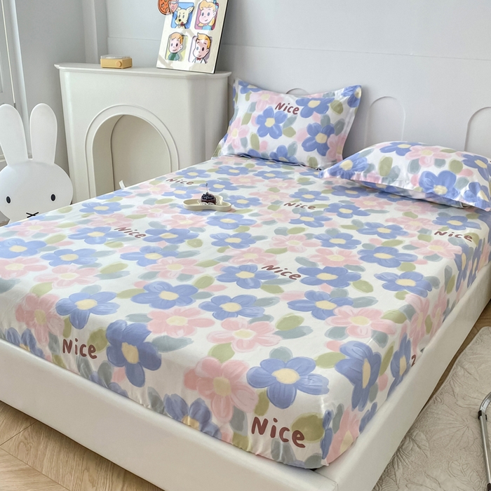 91家纺网 家纺一手货源 找家纺 小叮当家纺仓储工厂店 （爆款花型 长期款 不断货）2025年新款条纹卡通花卉纯棉全棉床笠三件套 蓝海晨光