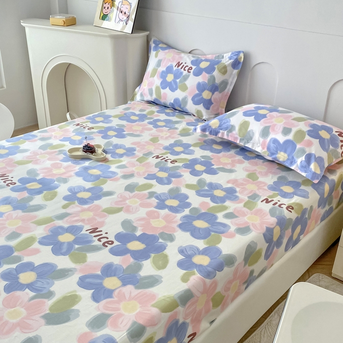 91家纺网 家纺一手货源 找家纺 小叮当家纺仓储工厂店 （爆款花型 长期款 不断货）2025年新款条纹卡通花卉纯棉全棉床笠三件套 蓝海晨光