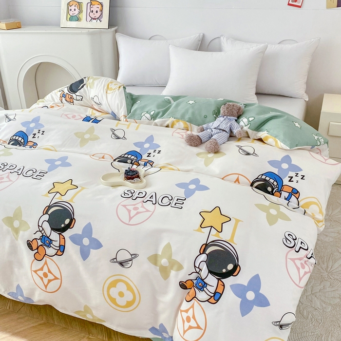 91家纺网 家纺一手货源 找家纺 小叮当家纺仓储工厂店 （爆款花型 长期款 不断货）2025年新款小清新印花条纹卡通花卉纯棉全棉单品系列--单被套 宇宙幻想