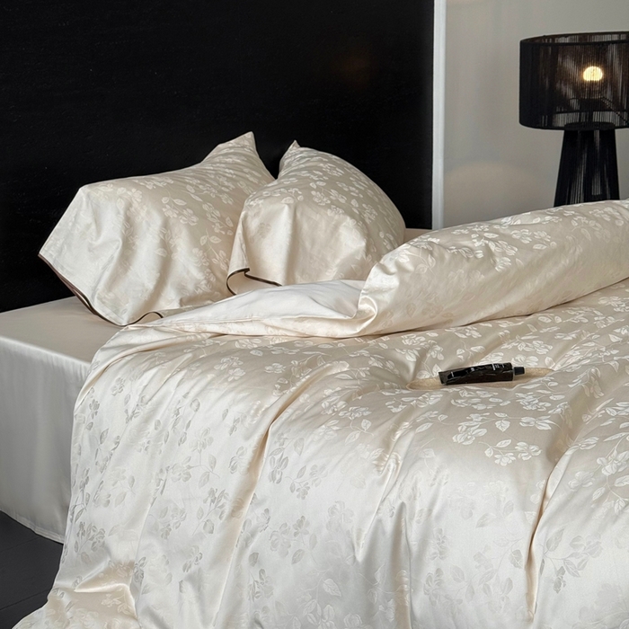 91家纺网 家纺一手货源 找家纺 鹿班家居2025新款秋冬款100S长绒棉提花系列——花畔呢喃（标准会员-20元） 白色