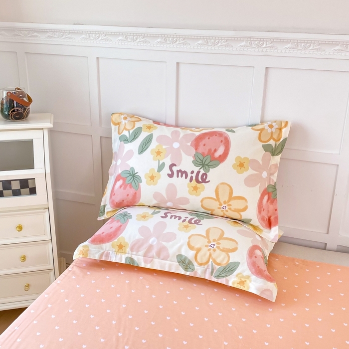 小叮当家纺仓储工厂店 （爆款花型 长期款 不断货）2025年新款条纹卡通花卉纯棉全棉单只枕套一对装 草莓物语
