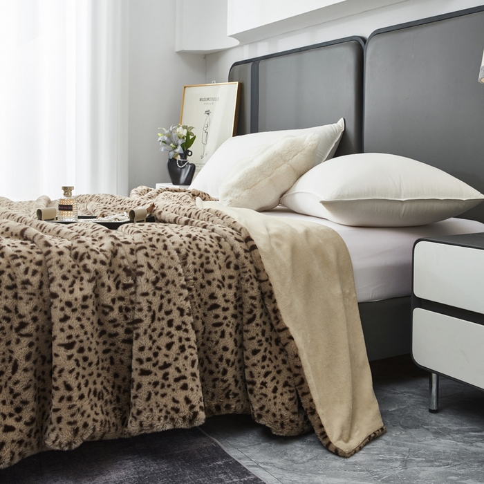 91家纺网 家纺一手货源 找家纺 库里梦家纺 2025新款跨境专供兔毛豹纹毛毯盖毯毯子 豹纹毛毯咖色