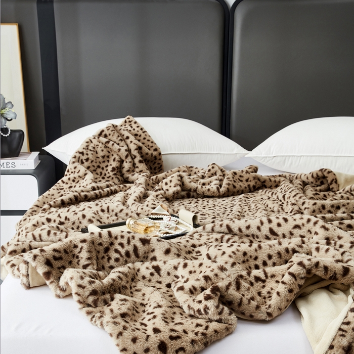 91家纺网 家纺一手货源 找家纺 库里梦家纺 2025新款跨境专供兔毛豹纹毛毯盖毯毯子 豹纹毛毯咖色