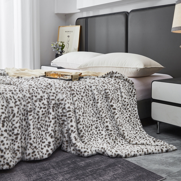 91家纺网 家纺一手货源 找家纺 库里梦家纺 2025新款跨境专供兔毛豹纹毛毯盖毯毯子 豹纹毛毯米色